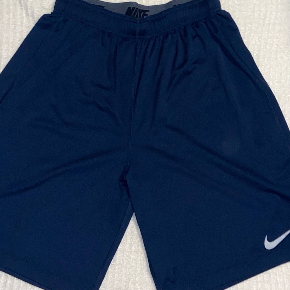 navey blue nike basketball shorts